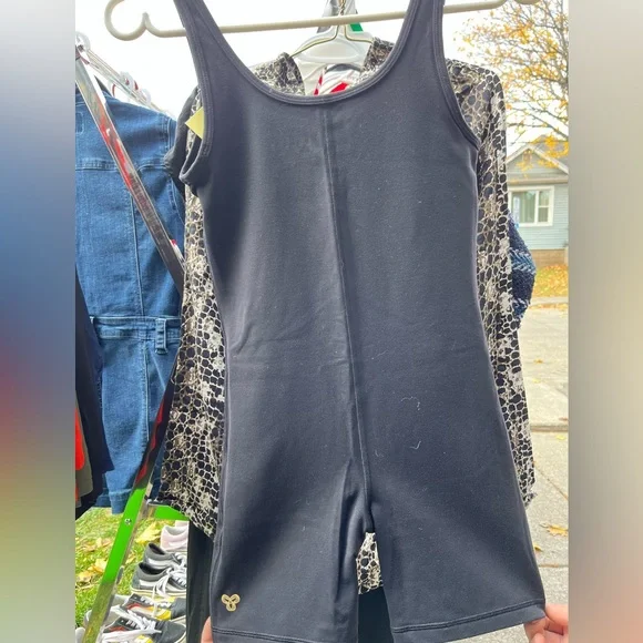 Aritzia Black Bodysuit with Gold Detail - Picture 2 of 3